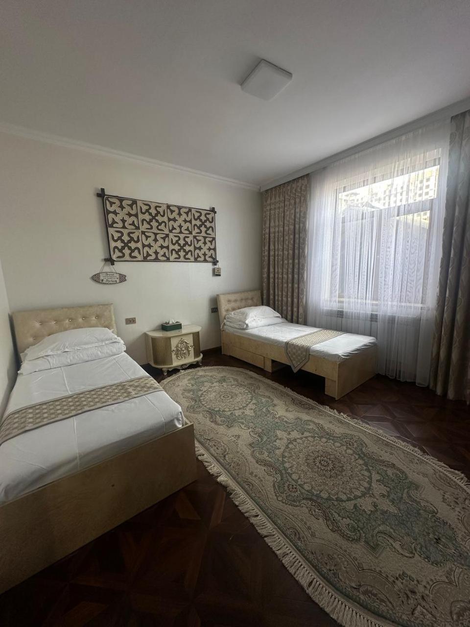 Sultan Saray Hostel Osh Exterior photo